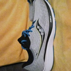 Saucony guide 14,sz 10 brand new lost tag still has tag plastic